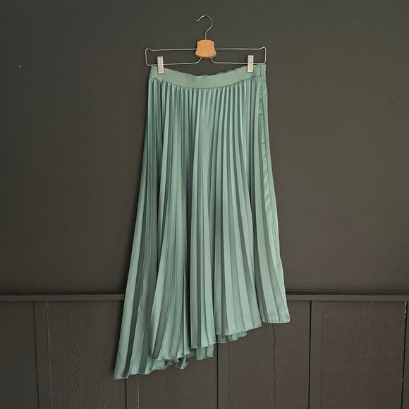ZARA Pleated Satin Asymmetrical Midi Skirt Size Medium